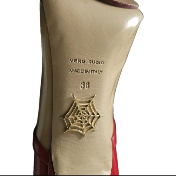 Charlotte Olympia Size 38 EU Beige & Red Jennifer Patent Leather Two Tone Pumps - Picture 7 of 10